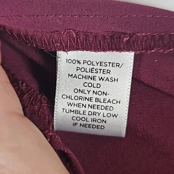 LOFT Split Neck Pleat Front Burgundy Top Petite Large - Picture 4 of 4